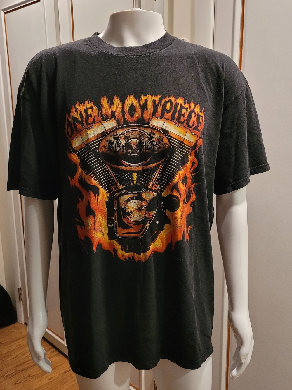 Vintage 1999 Harley Davidson "One Hot Piece" Motorcycle T-Shirt- Size 2XL